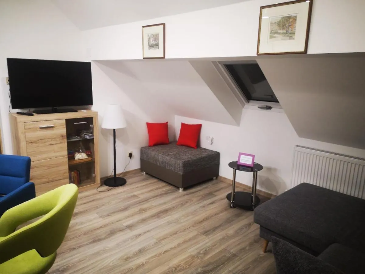 Apartment Ferien- Und Businesswohnung Sonnentor Dreilaendereck Im Zweiten Stock