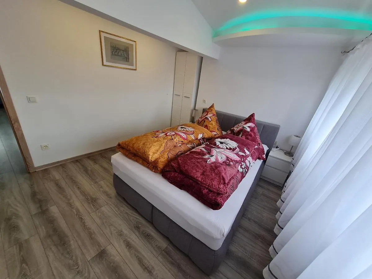 Ferien- und Businesswohnung Sonnentor Dreiländereck im zweiten Stock Apartment Sonnen