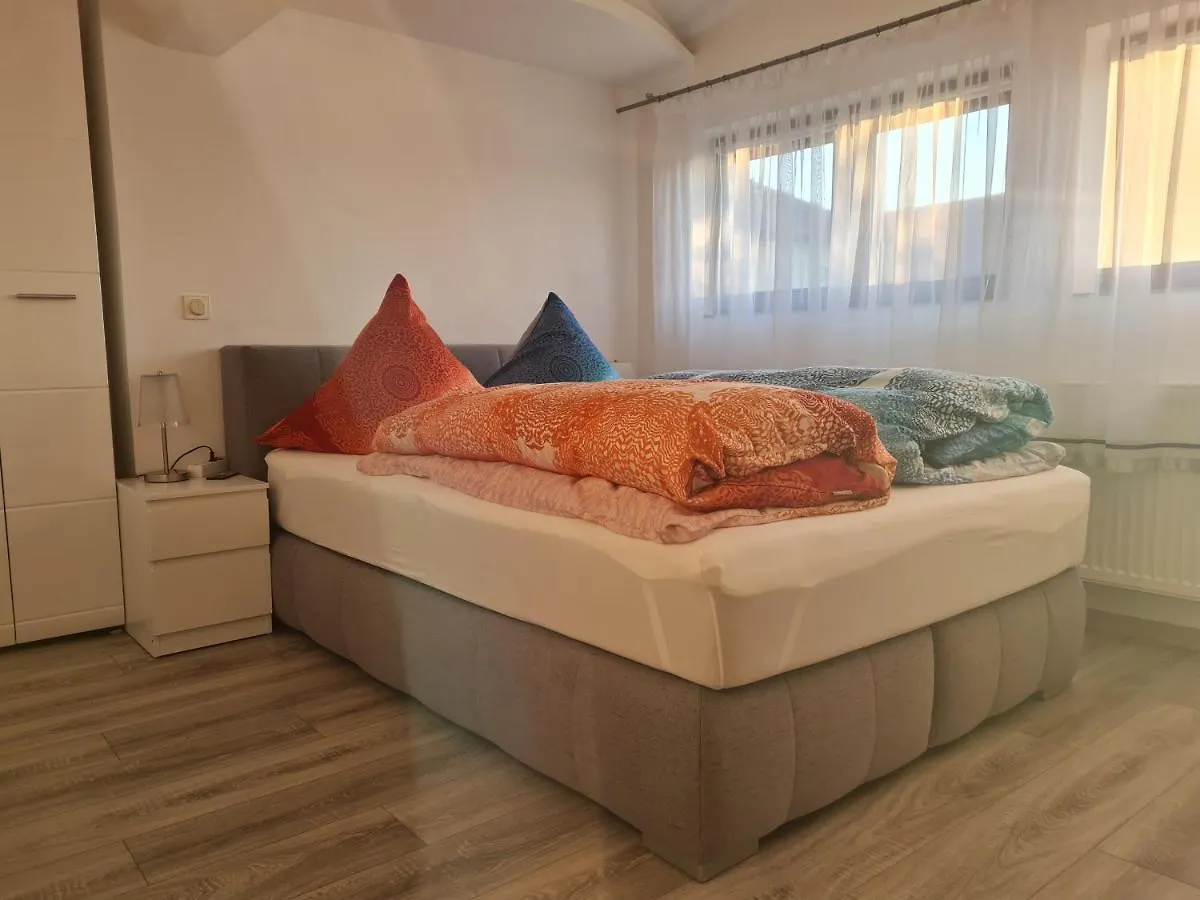Ferien- Und Businesswohnung Sonnentor Dreilaendereck Im Zweiten Stock